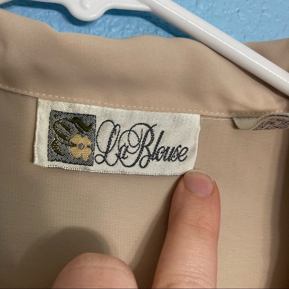 Vintage La Blouse Sheer Polyester Pleated Blouse - Cream - Size US 16 - Picture 2 of 9